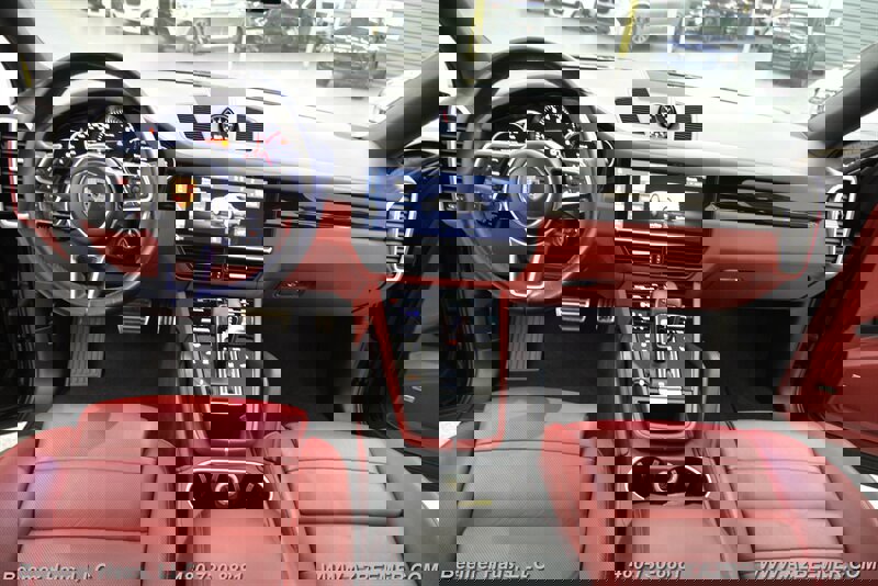 Used 2021 Porsche Cayenne S image 16