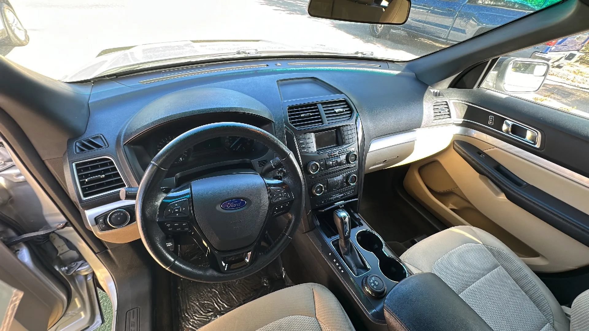 Used 2016 Ford Explorer XLT AWD/4WD image 20