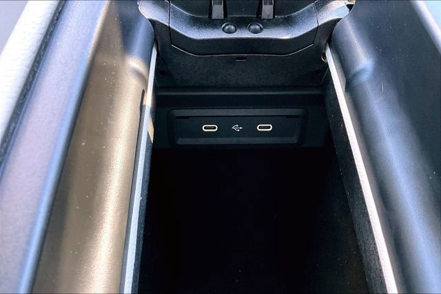 Certified 2025 Mercedes-Benz GLB 250 4MATIC image 19