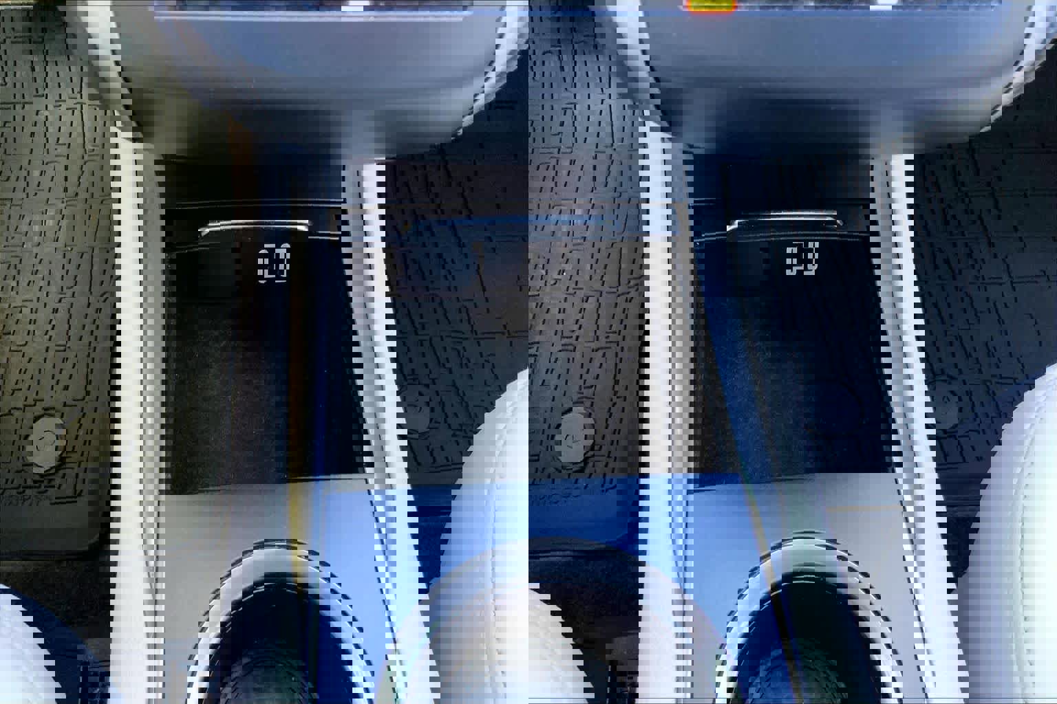 Used 2018 Lincoln MKC Select w/ Select Plus Package image 31