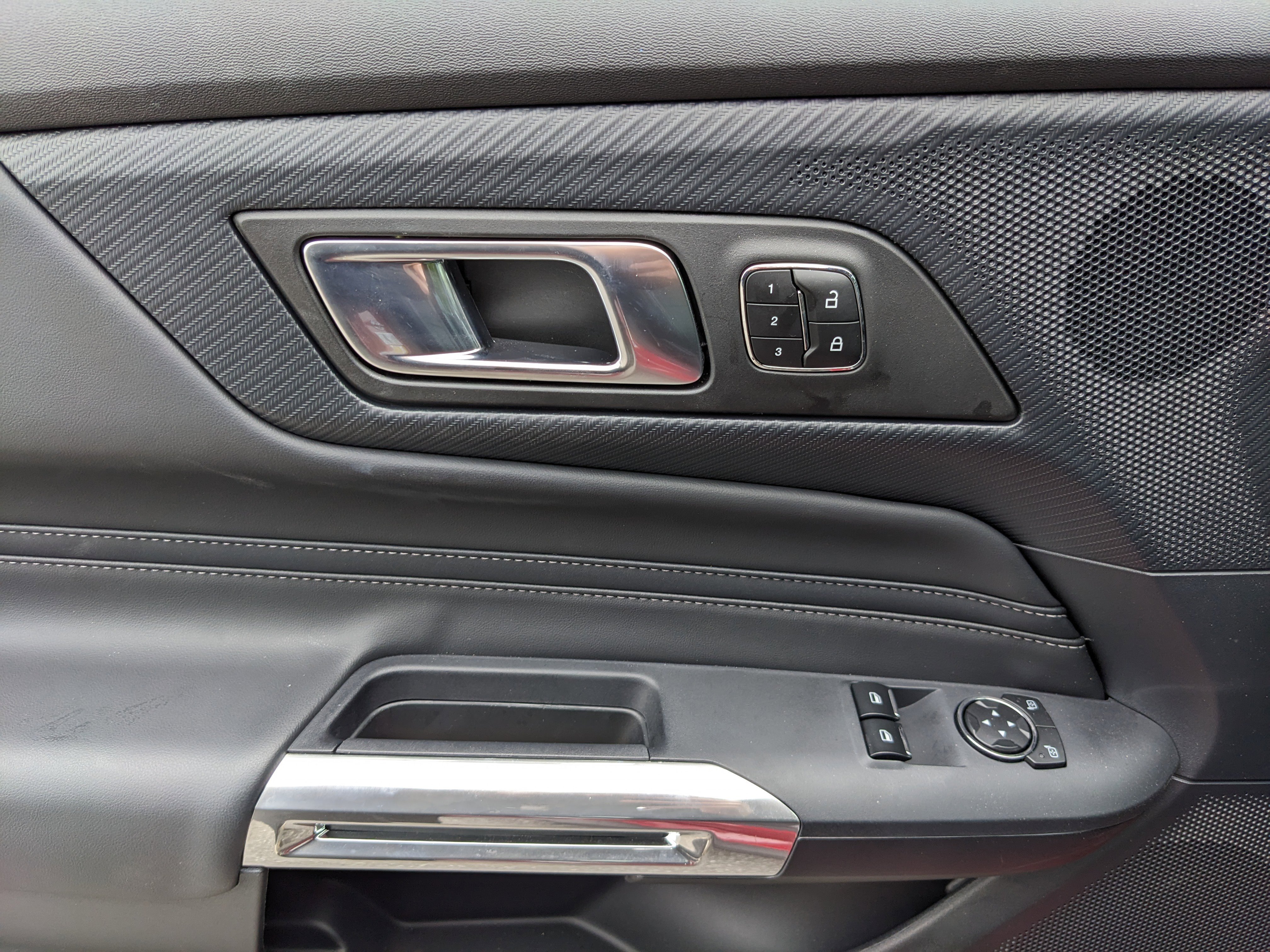 Used 2024 Ford Mustang GT Premium image 19