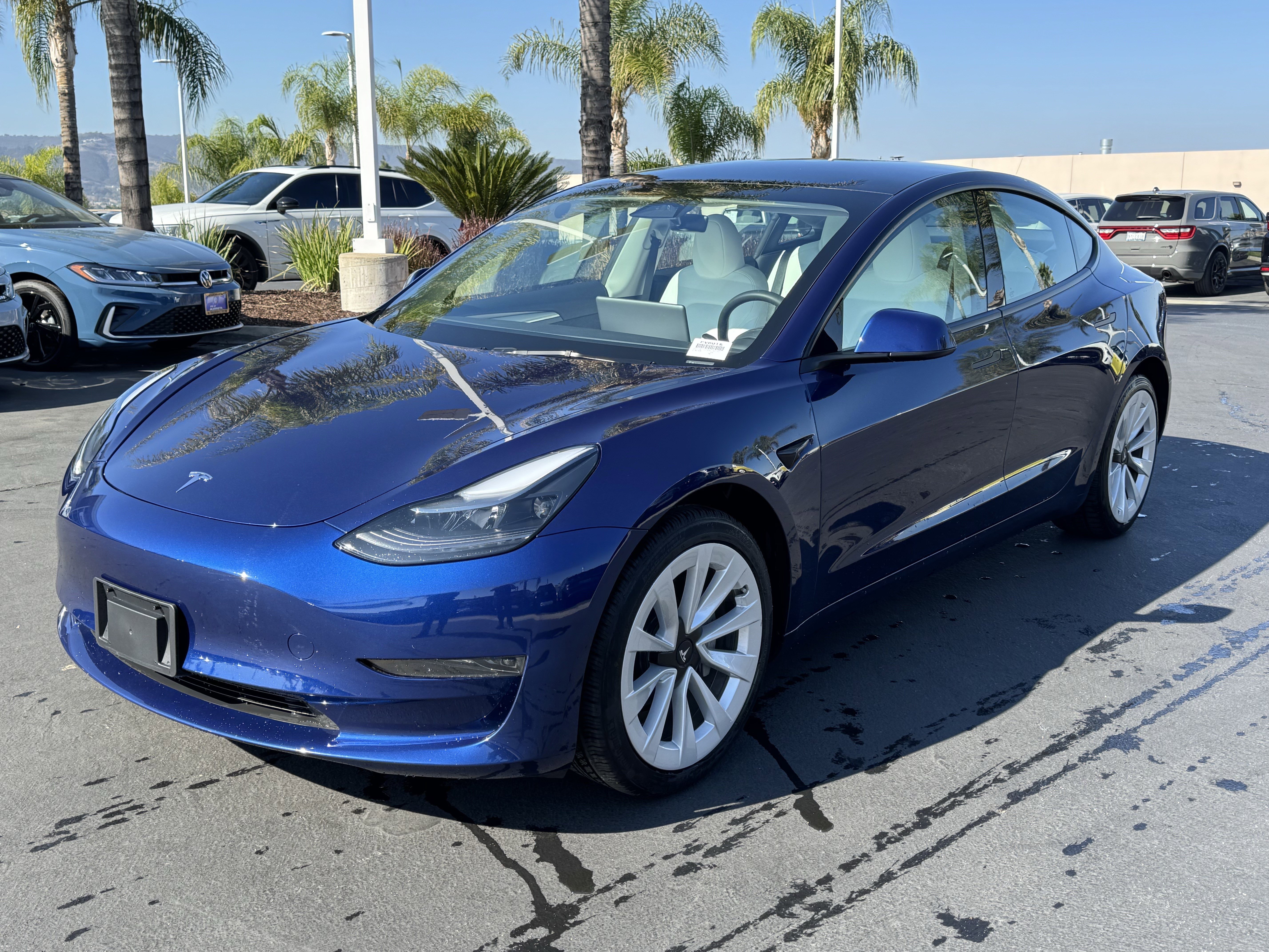 Used 2023 Tesla Model 3 Standard Range image 5