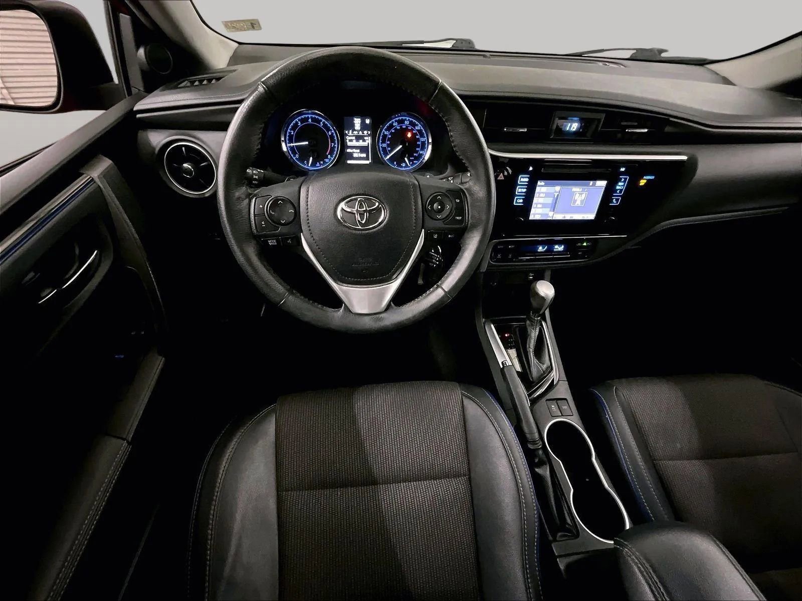 Used 2018 Toyota Corolla SE image 5