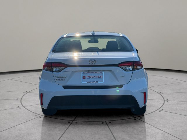 Certified 2025 Toyota Corolla LE FWD image 5