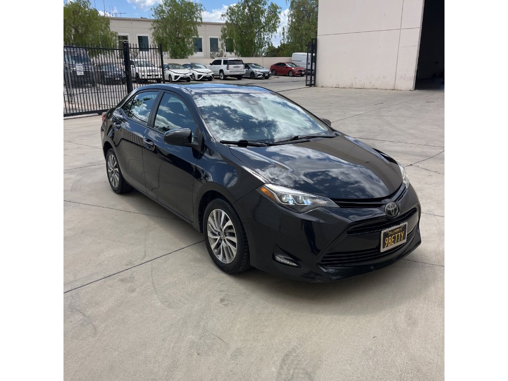 Used 2019 Toyota Corolla XLE w/ Carpet Mat Package (TMS) FWD image 4