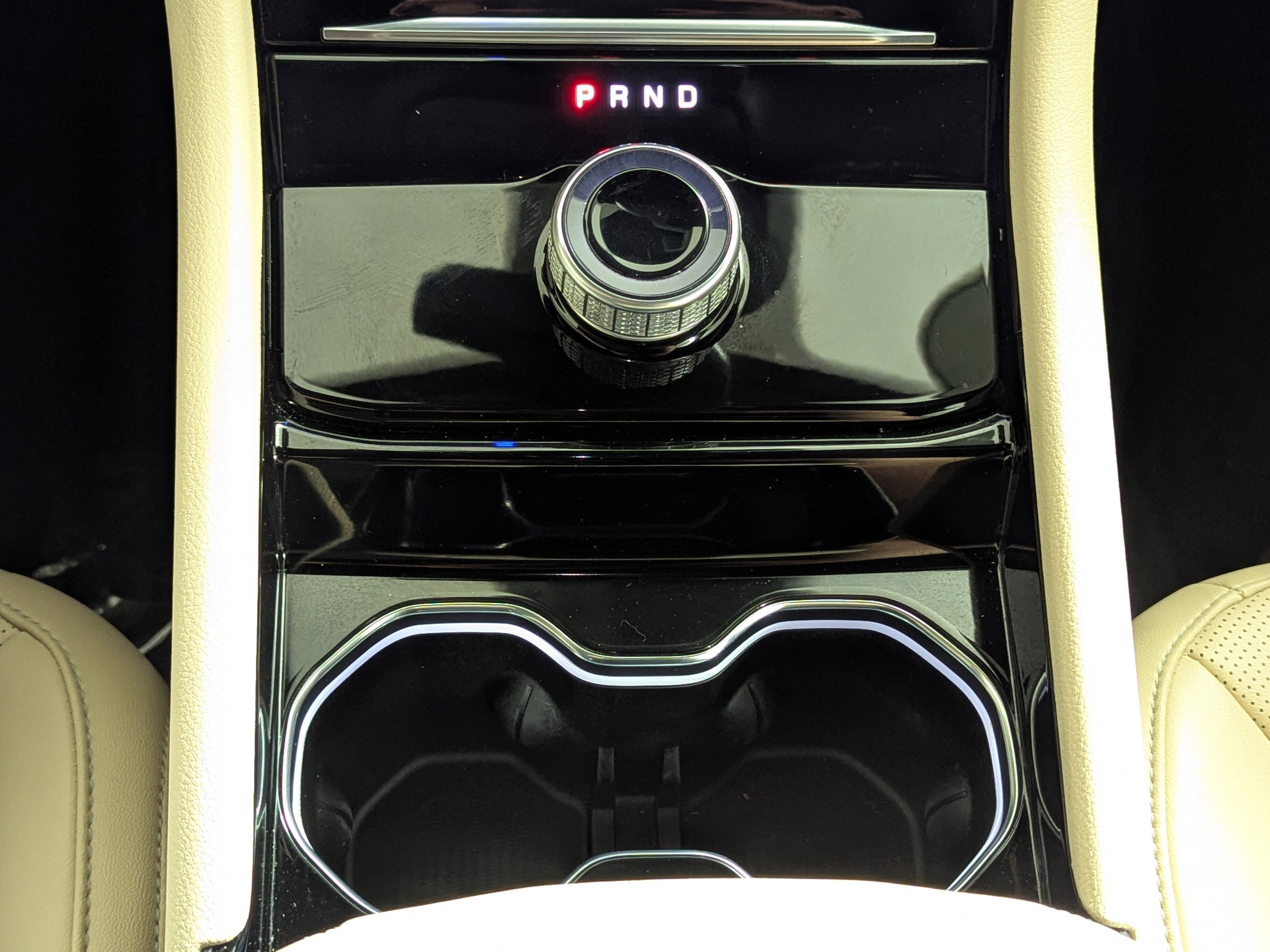 Used 2023 Jeep Grand Cherokee Limited w/ Luxury Tech Group II RWD image 17