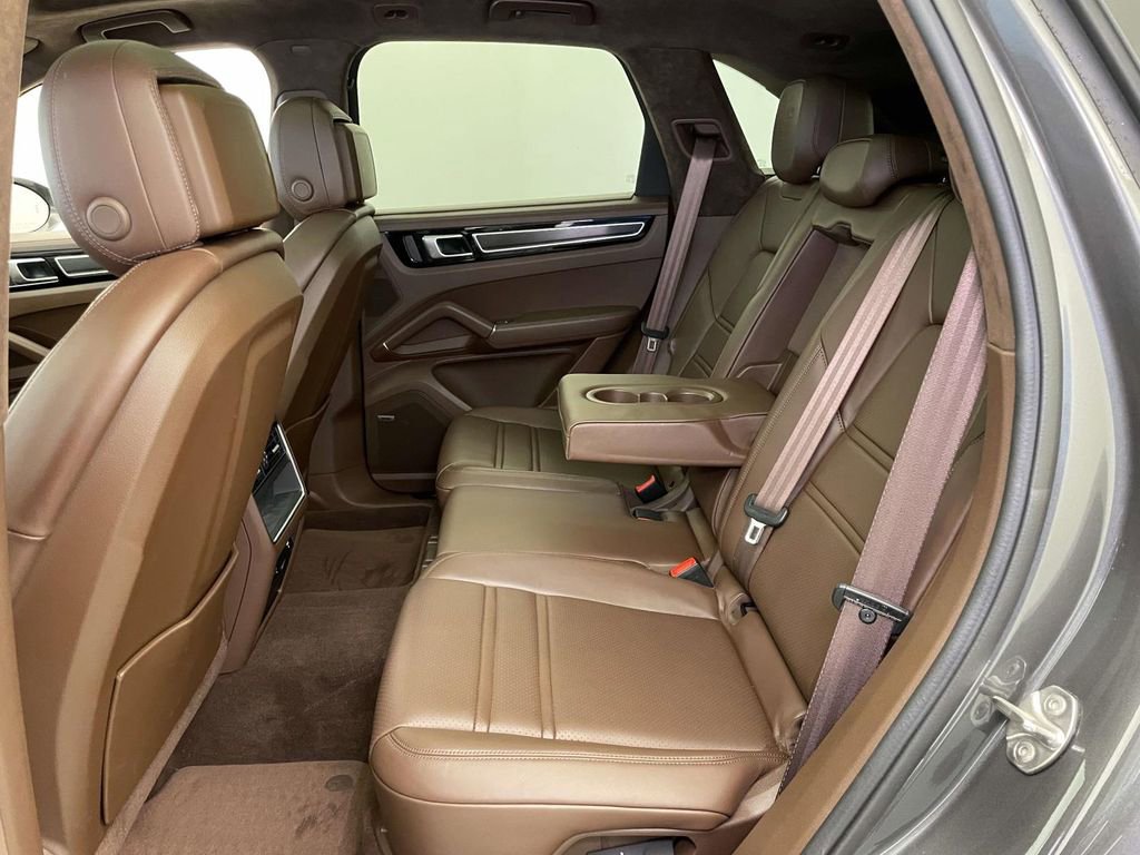 Certified 2023 Porsche Cayenne GTS image 19