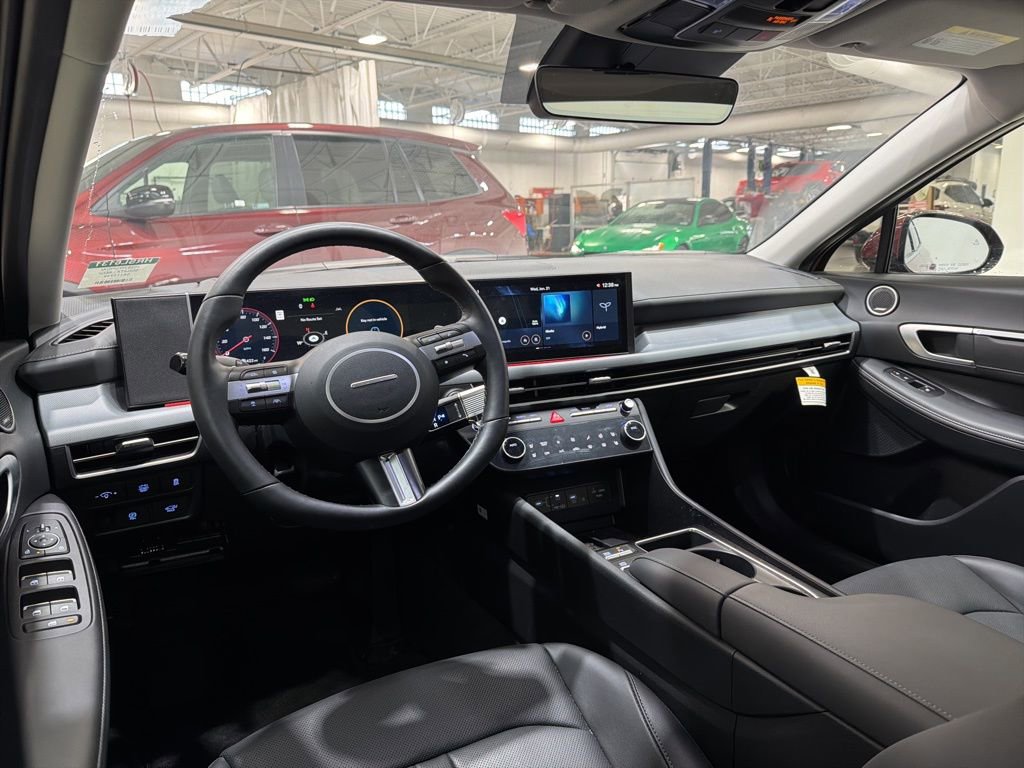 Certified 2025 Hyundai Sonata Limited image 13