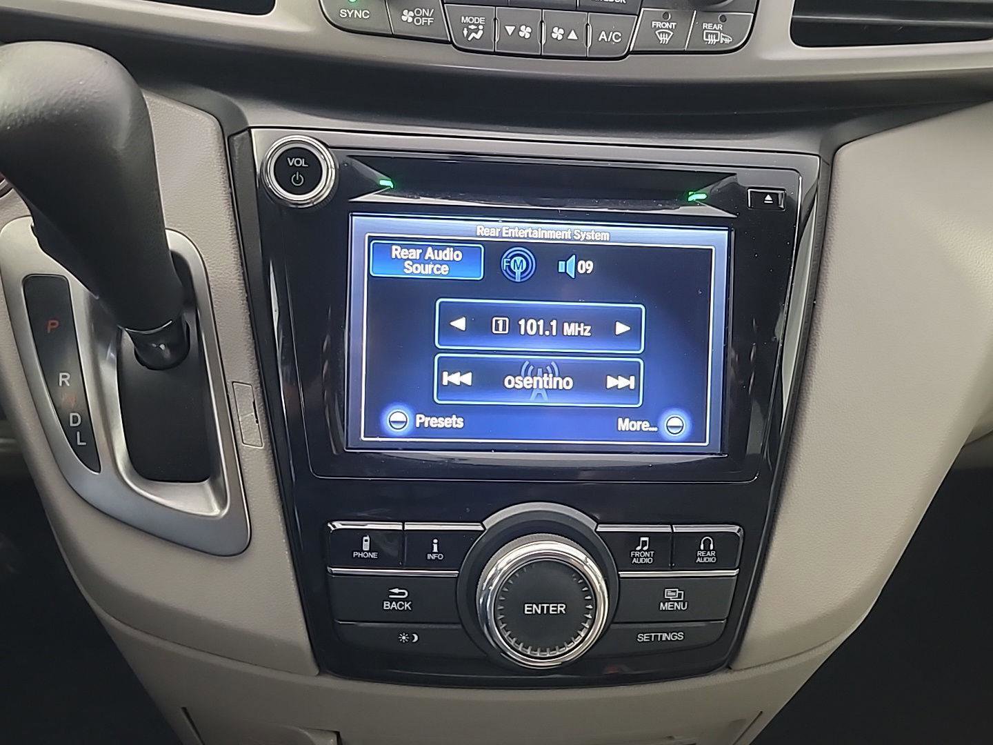 Used 2016 Honda Odyssey SE image 31
