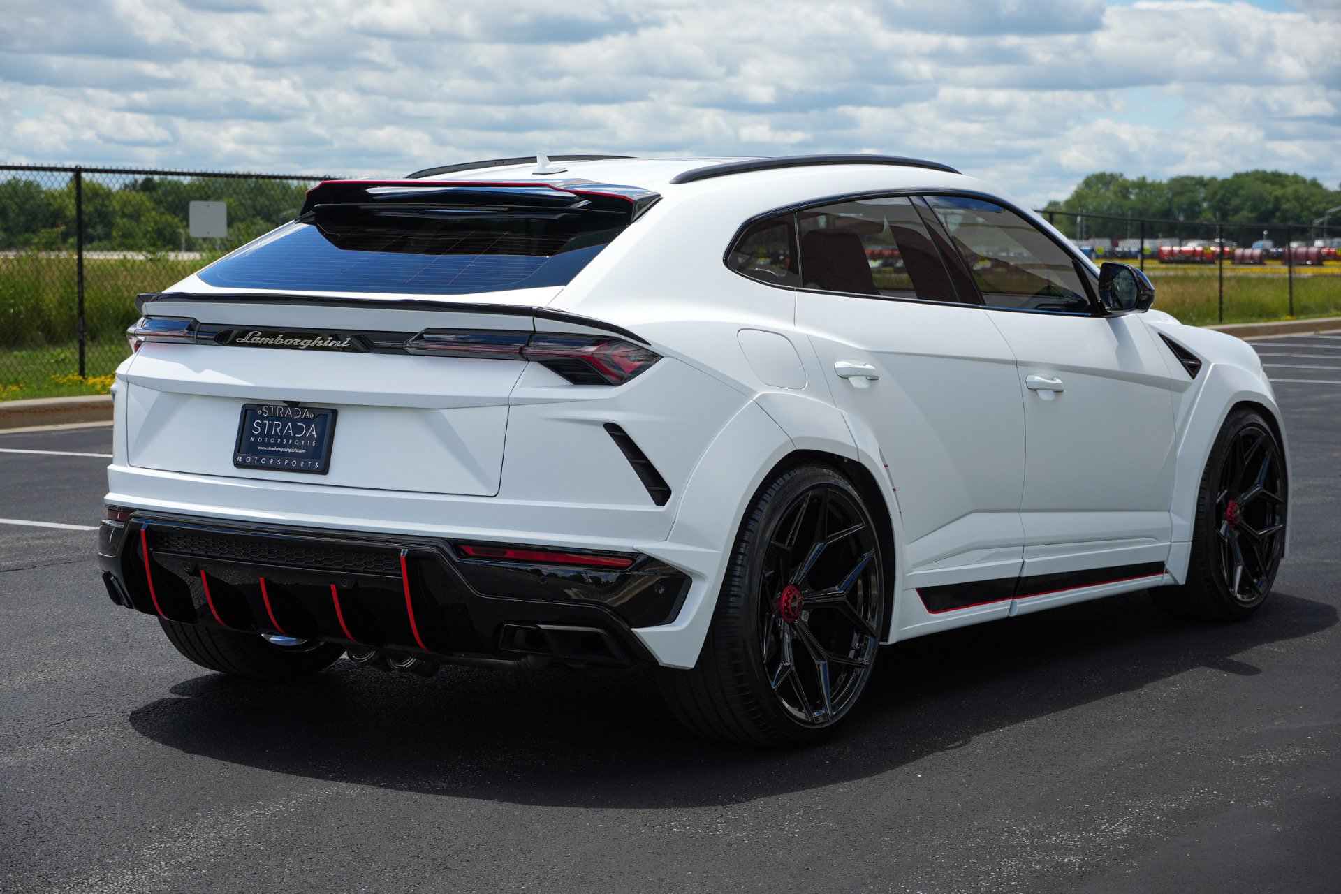 Used 2020 Lamborghini Urus AWD/4WD image 10