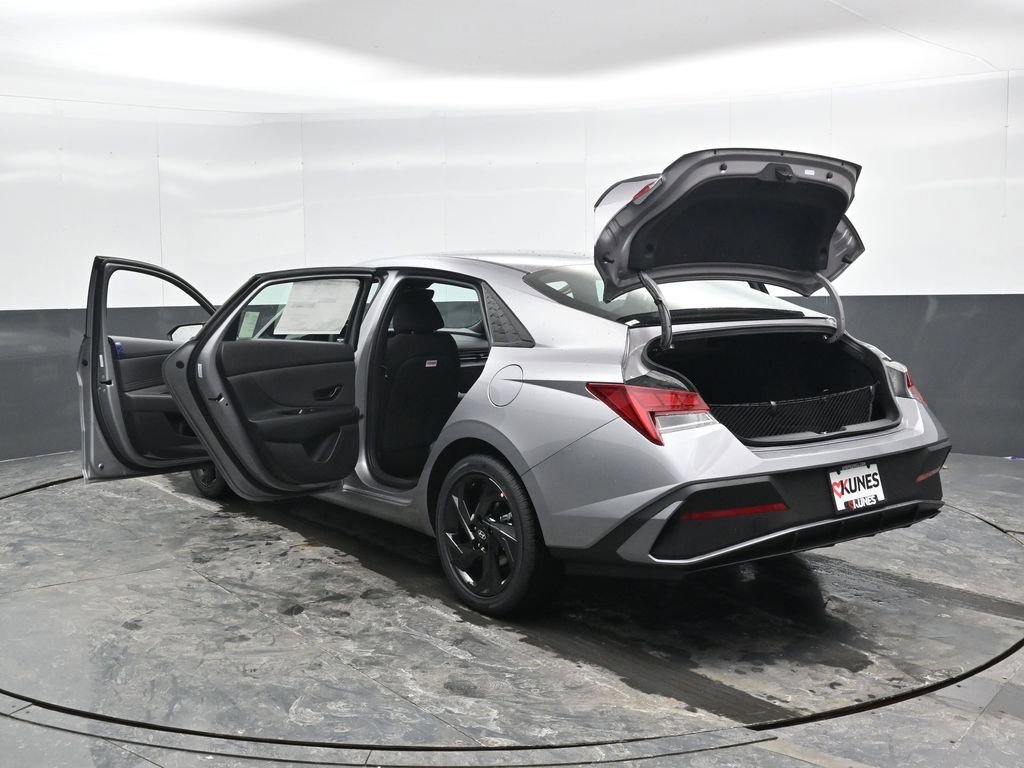 New 2026 Hyundai Elantra Sport w/ Cargo Package image 52