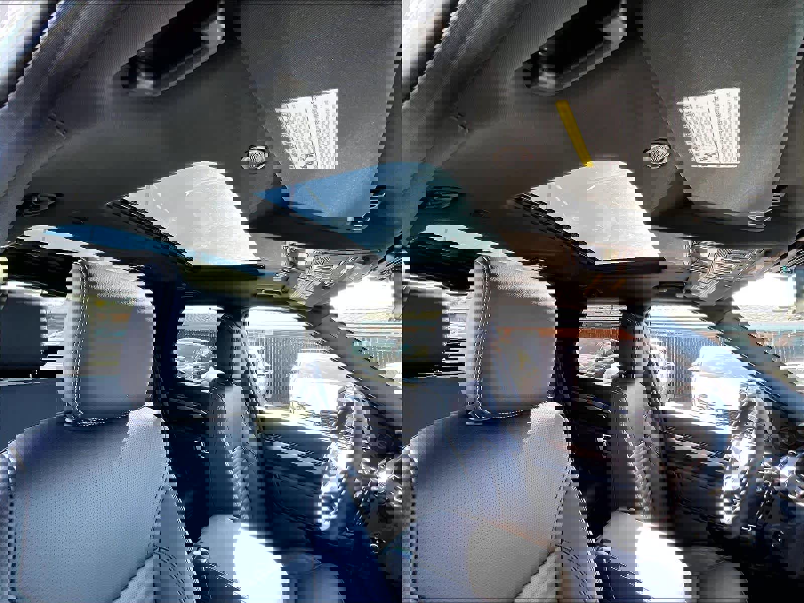 Used 2025 Land Rover Discovery Dynamic SE image 23