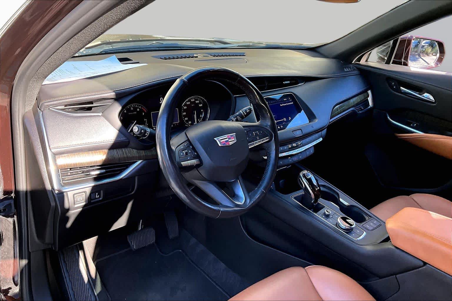 Used 2021 Cadillac XT4 Premium Luxury AWD/4WD image 18