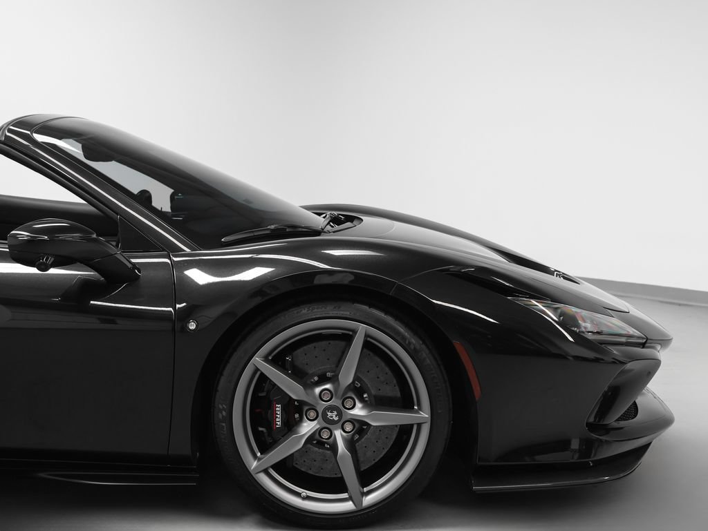 Certified 2021 Ferrari F8 Tributo RWD image 10