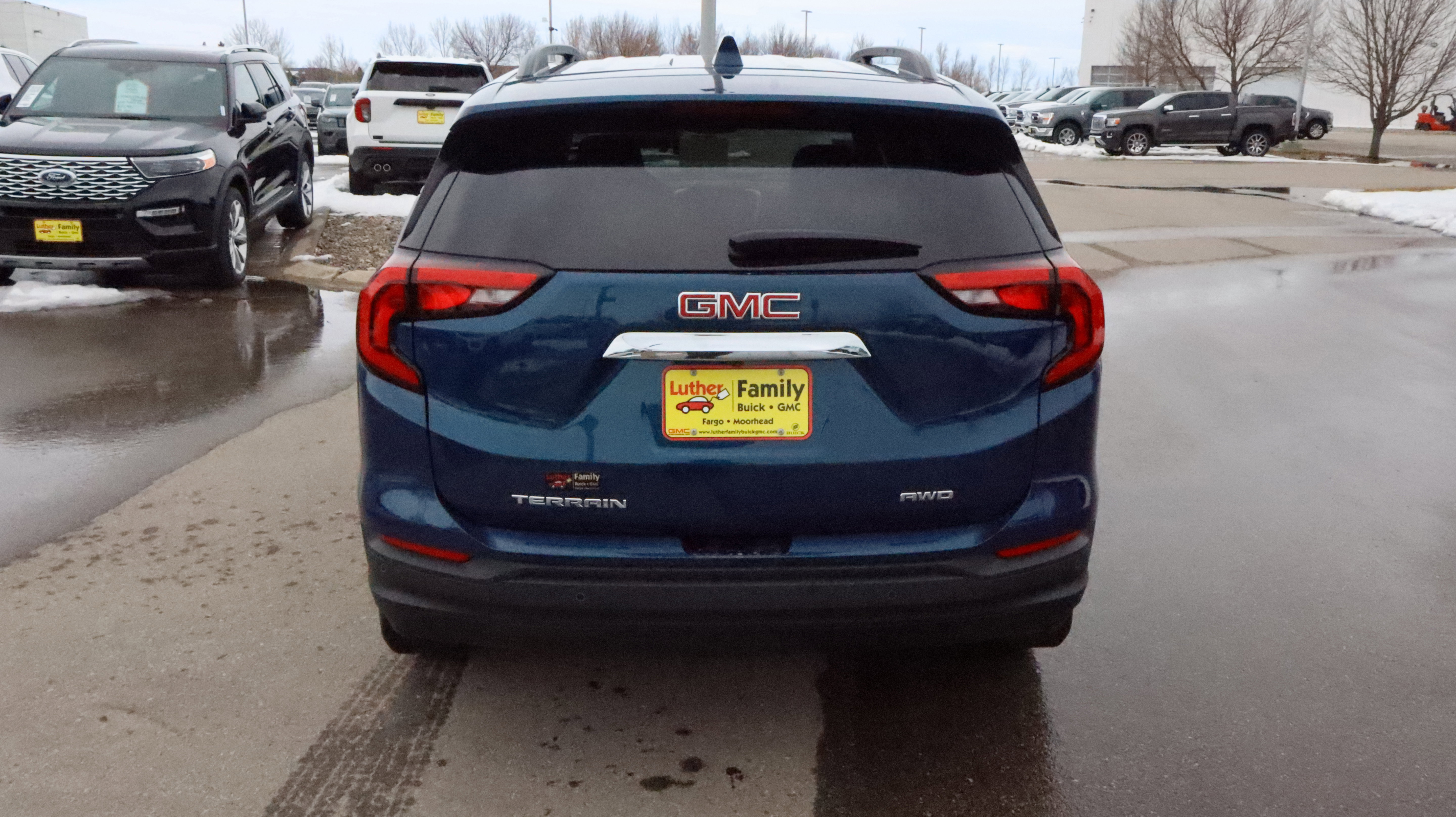 Used 2021 GMC Terrain SLE w/ Driver Convenience Package AWD/4WD image 6