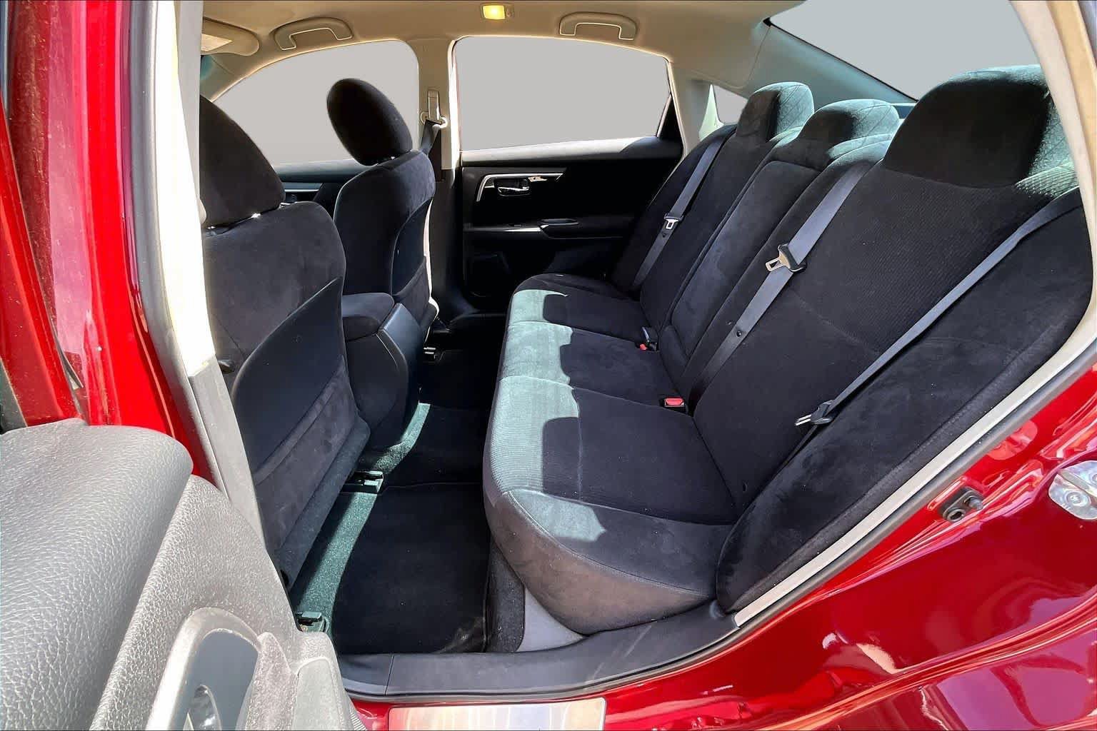 Used 2013 Nissan Altima 2.5 S FWD image 19