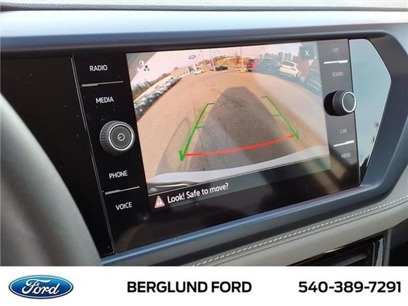 Used 2024 Volkswagen Taos SE image 24