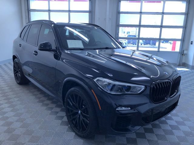 Used 2021 BMW X5 M50i w/ Executive Package image 36
