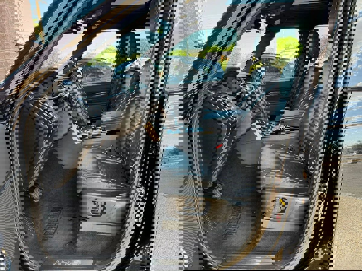 Used 2019 Land Rover Discovery HSE image 42