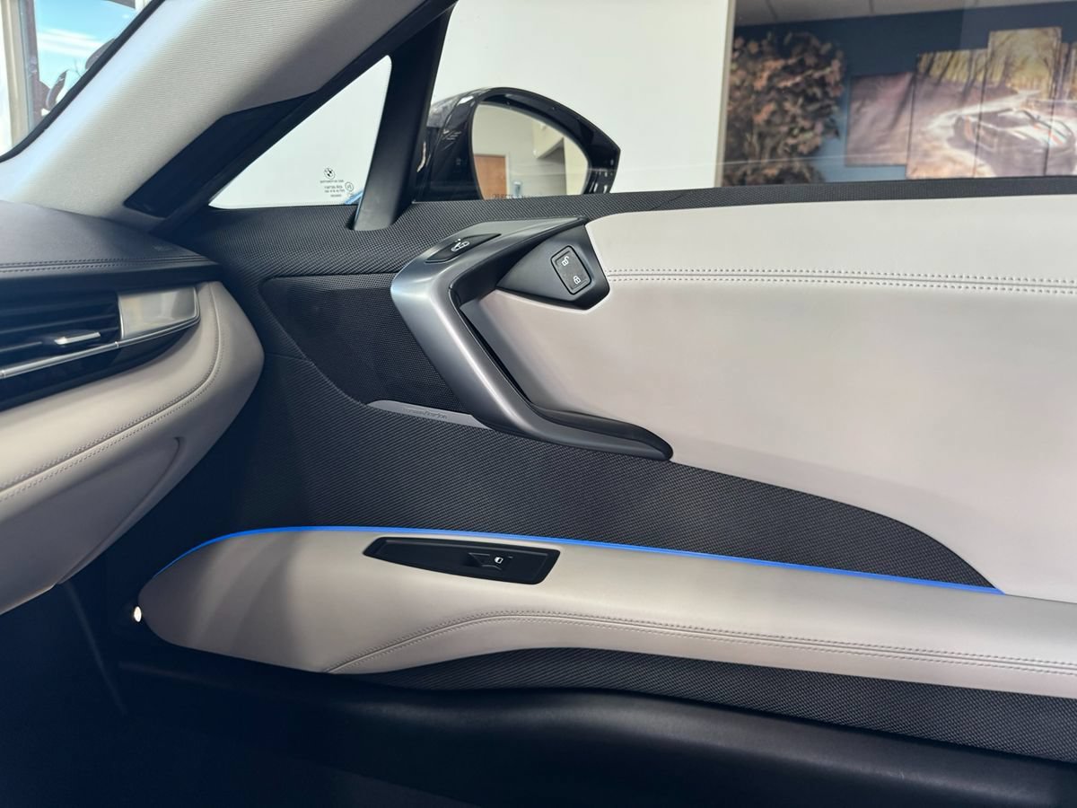Used 2016 BMW i8 AWD/4WD image 22