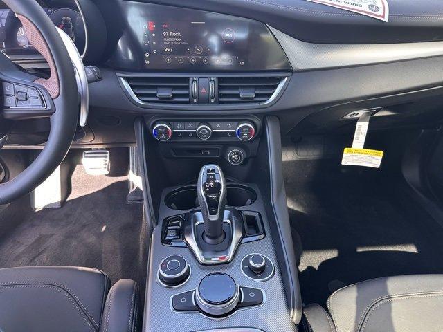 New 2025 Alfa Romeo Giulia AWD w/ Driving Assist Package image 15