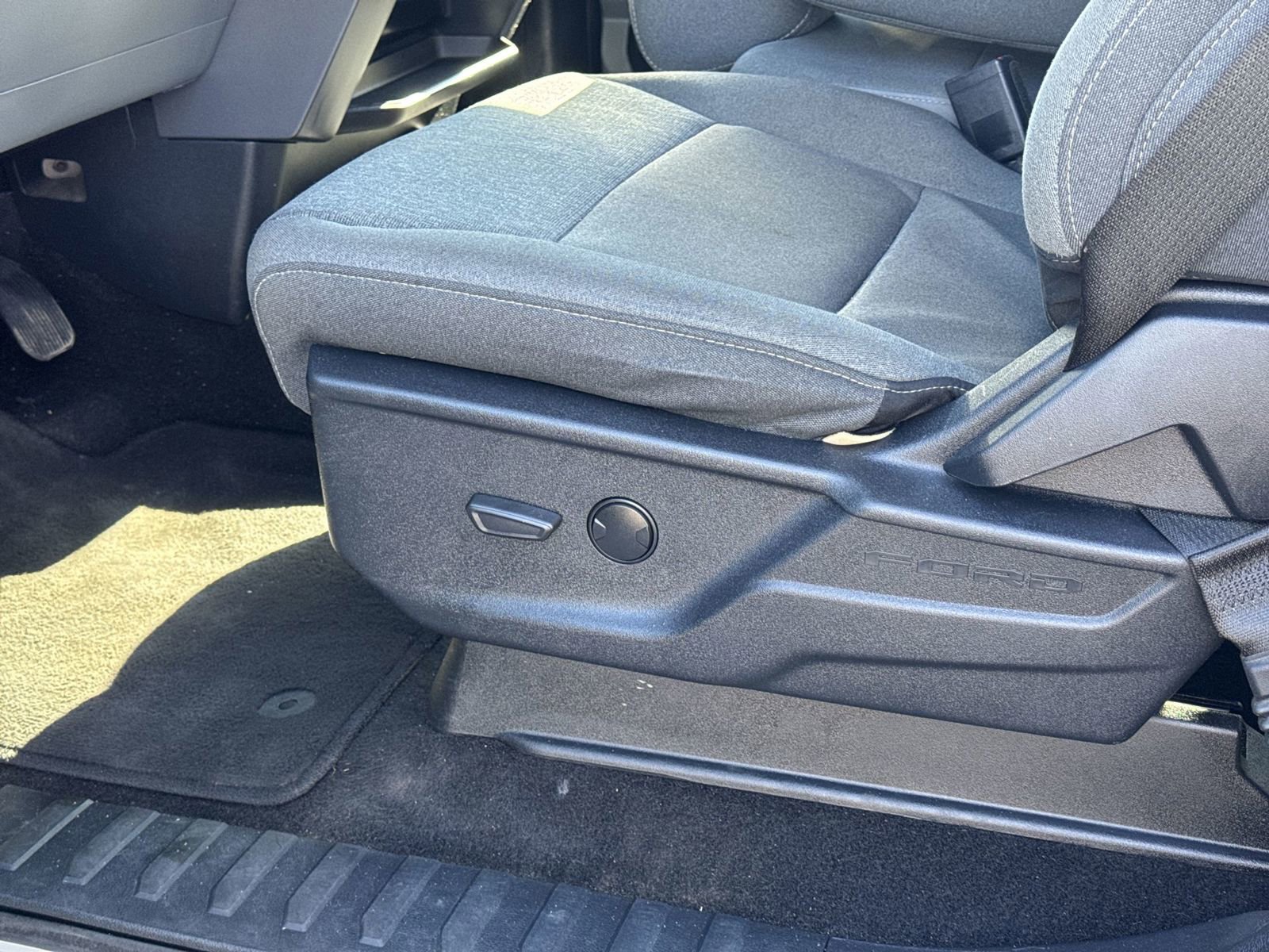 Used 2024 Ford F150 XLT AWD/4WD image 17