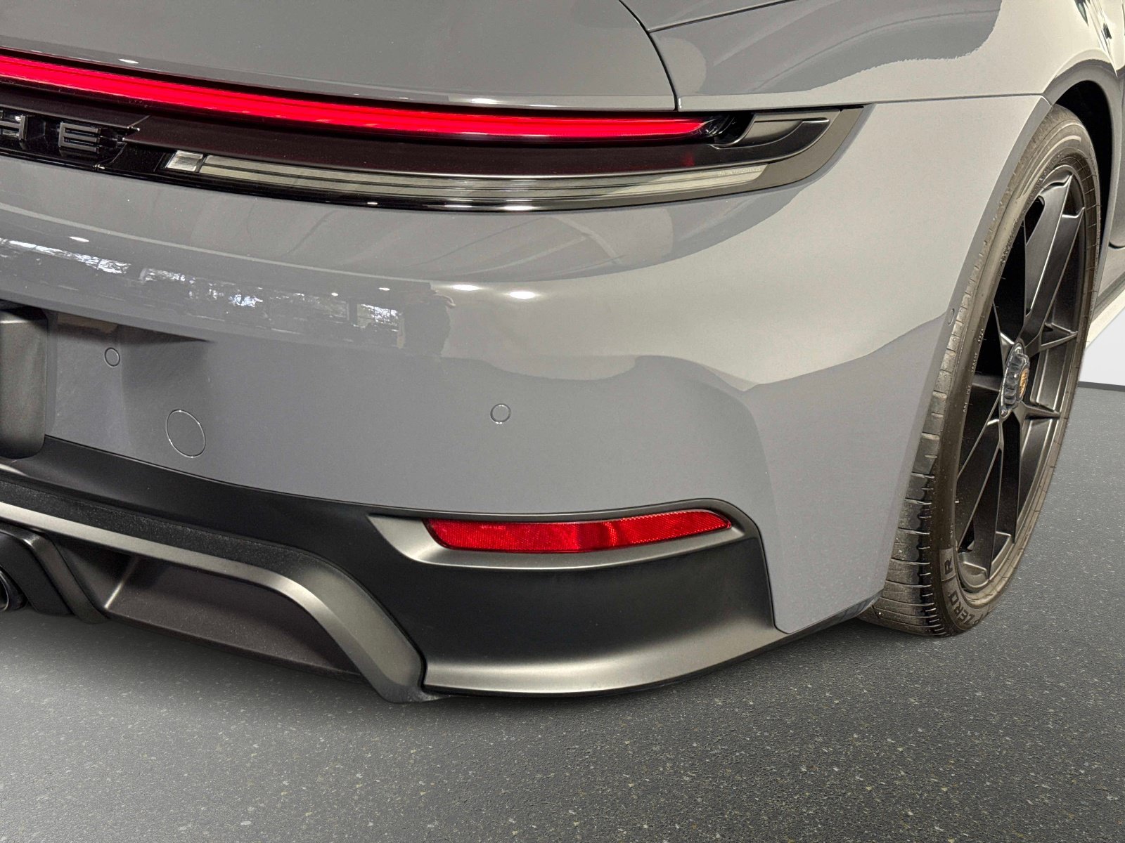 Used 2025 Porsche 911 Targa 4 GTS AWD/4WD image 21