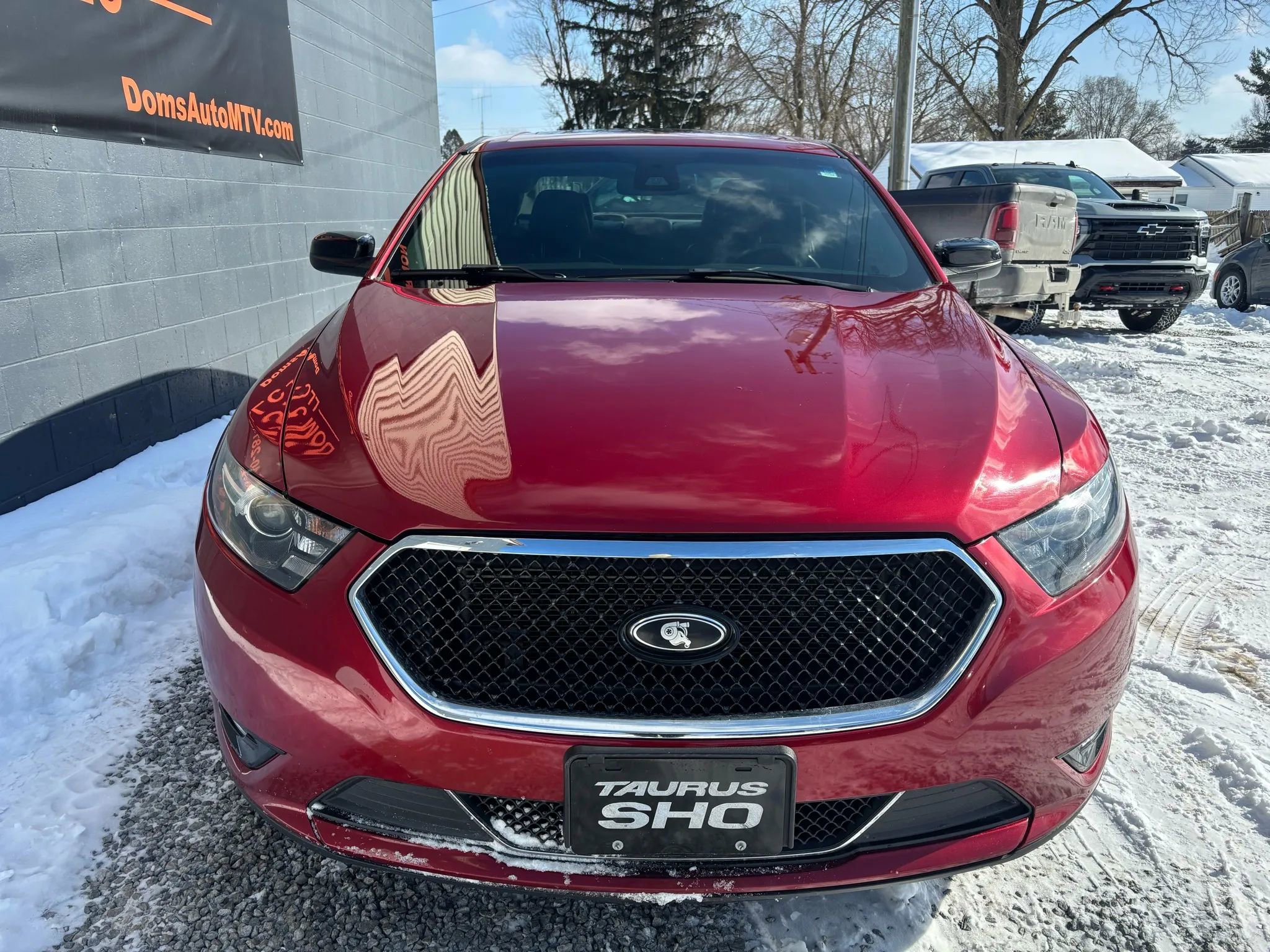 Used 2013 Ford Taurus SHO image 9