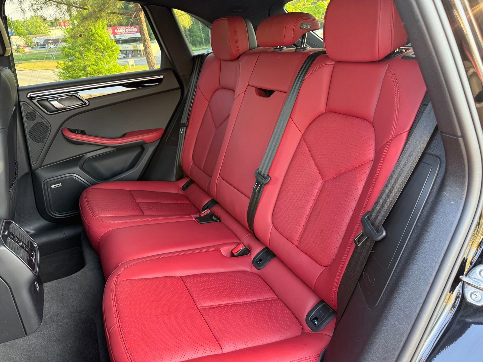 Used 2019 Porsche Macan AWD/4WD image 42