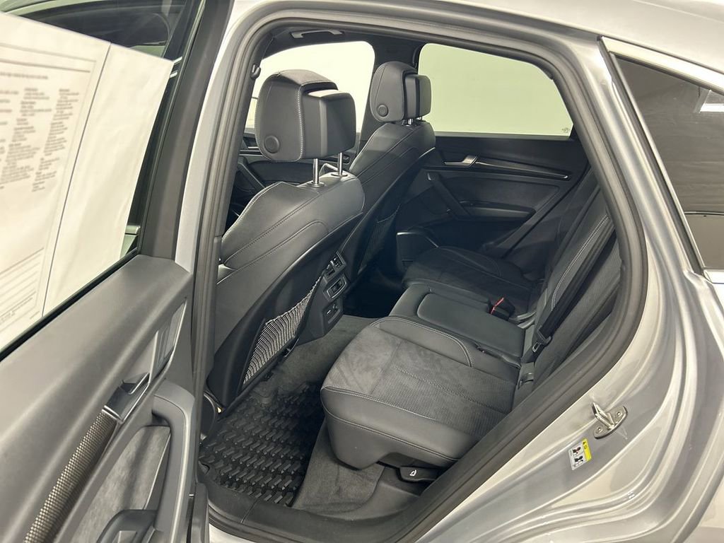 Used 2022 Audi SQ5 Premium w/ Convenience Package image 20