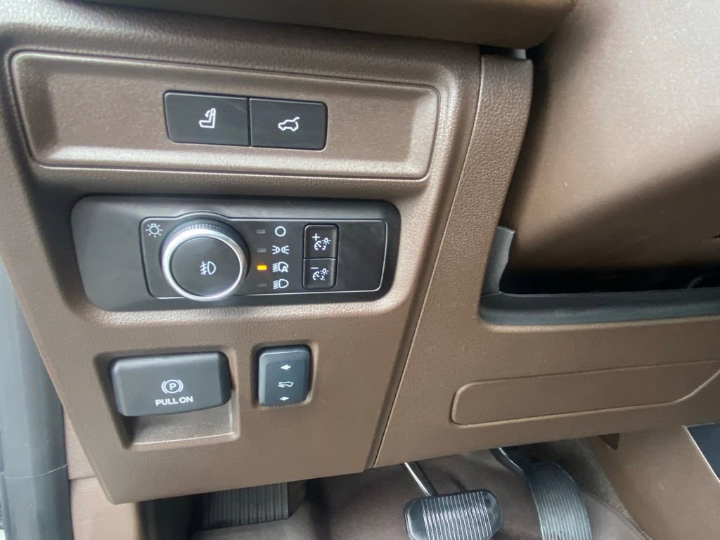 Certified 2024 Ford Expedition King Ranch RWD image 12
