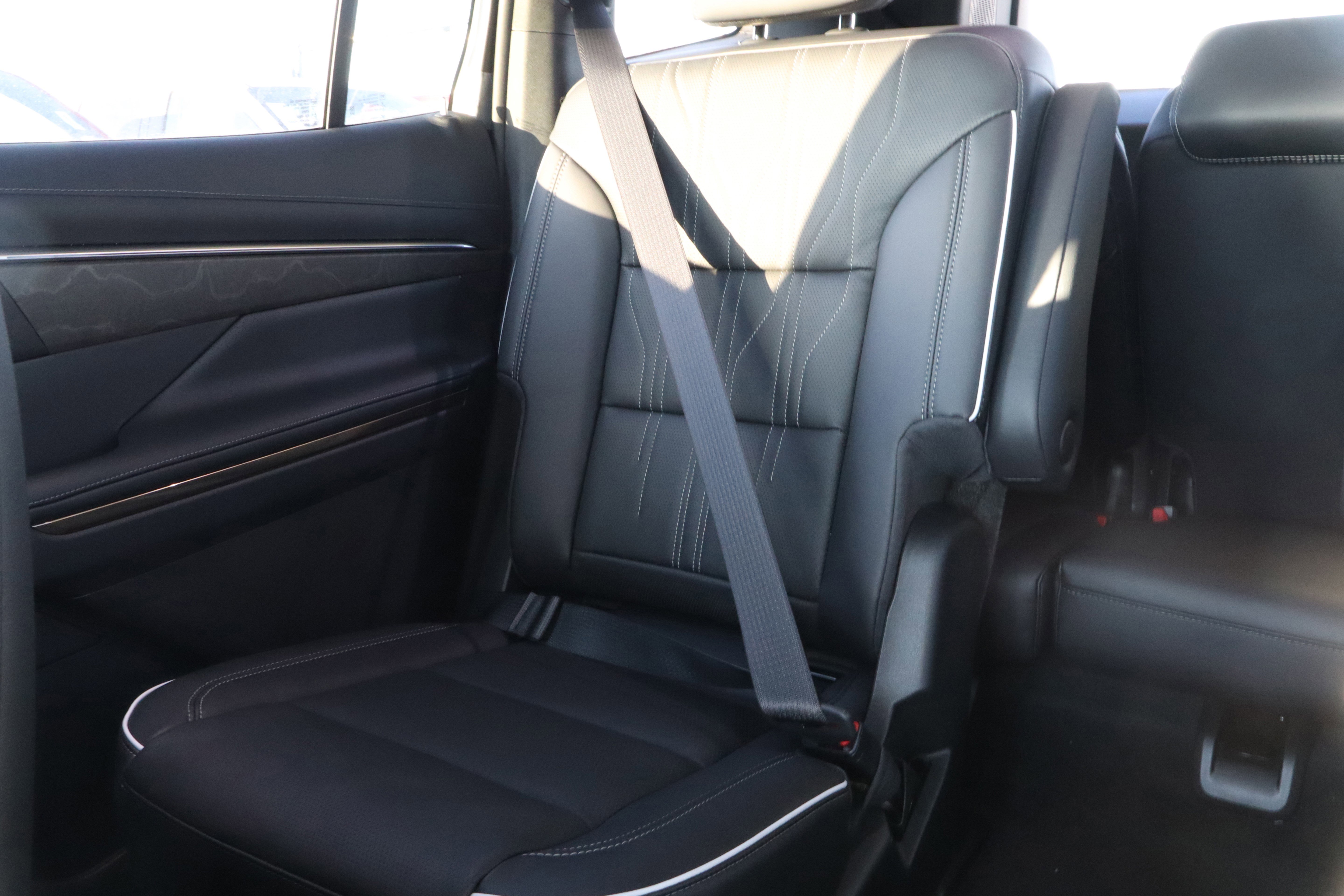 New 2026 Buick Enclave Avenir w/ Super Cruise Package image 13