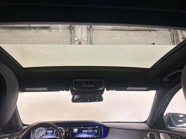 Used 2016 Mercedes-Benz S 550 4MATIC Sedan image 32