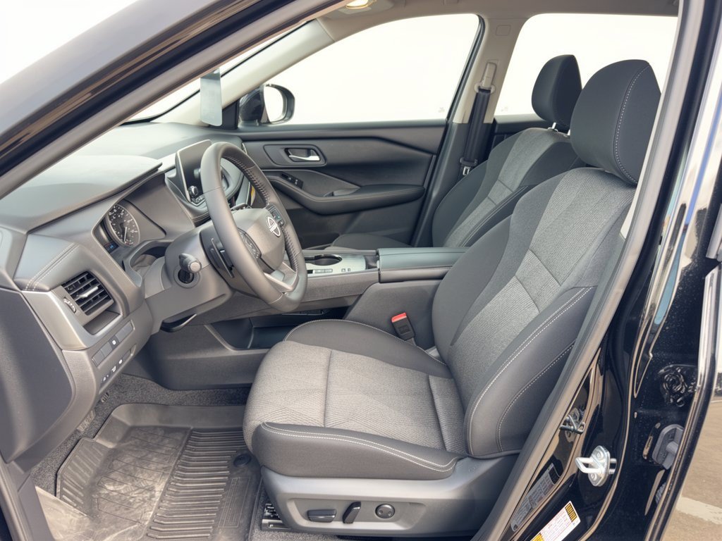Certified 2026 Nissan Rogue SV FWD image 5