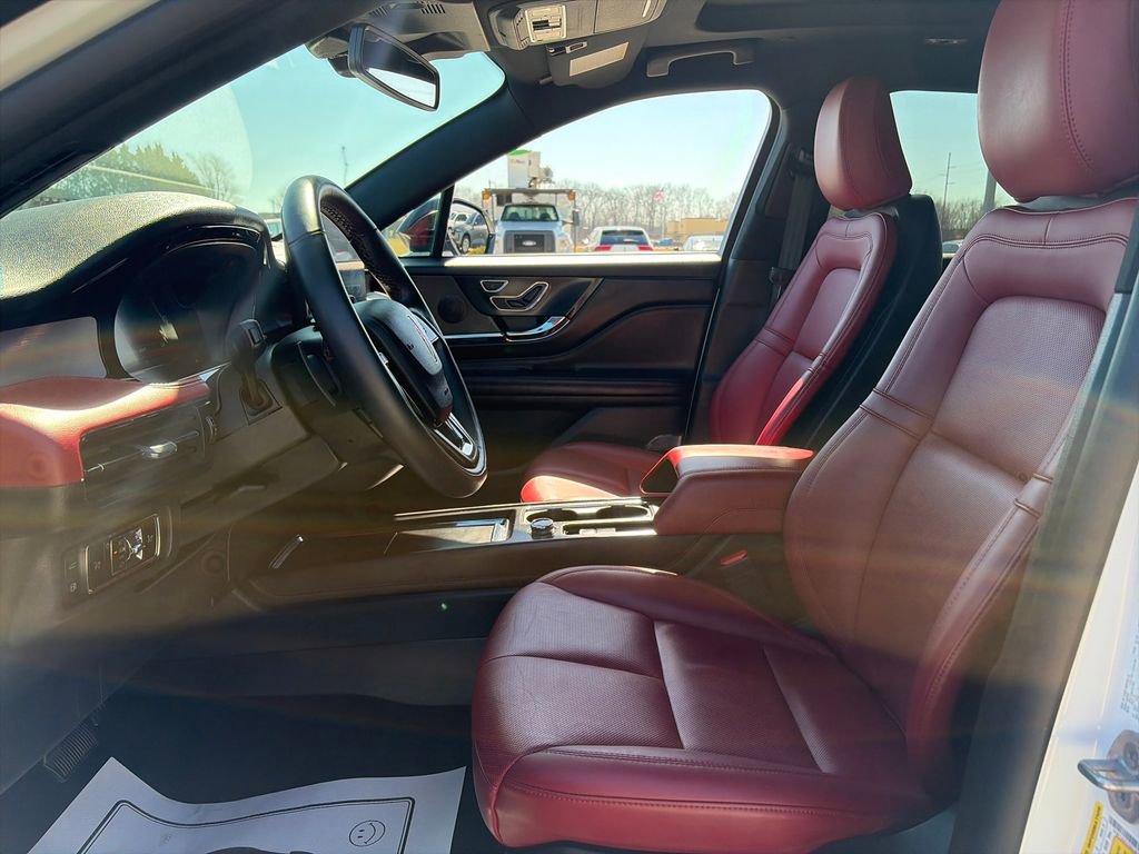 Used 2025 Lincoln Corsair Grand Touring image 16