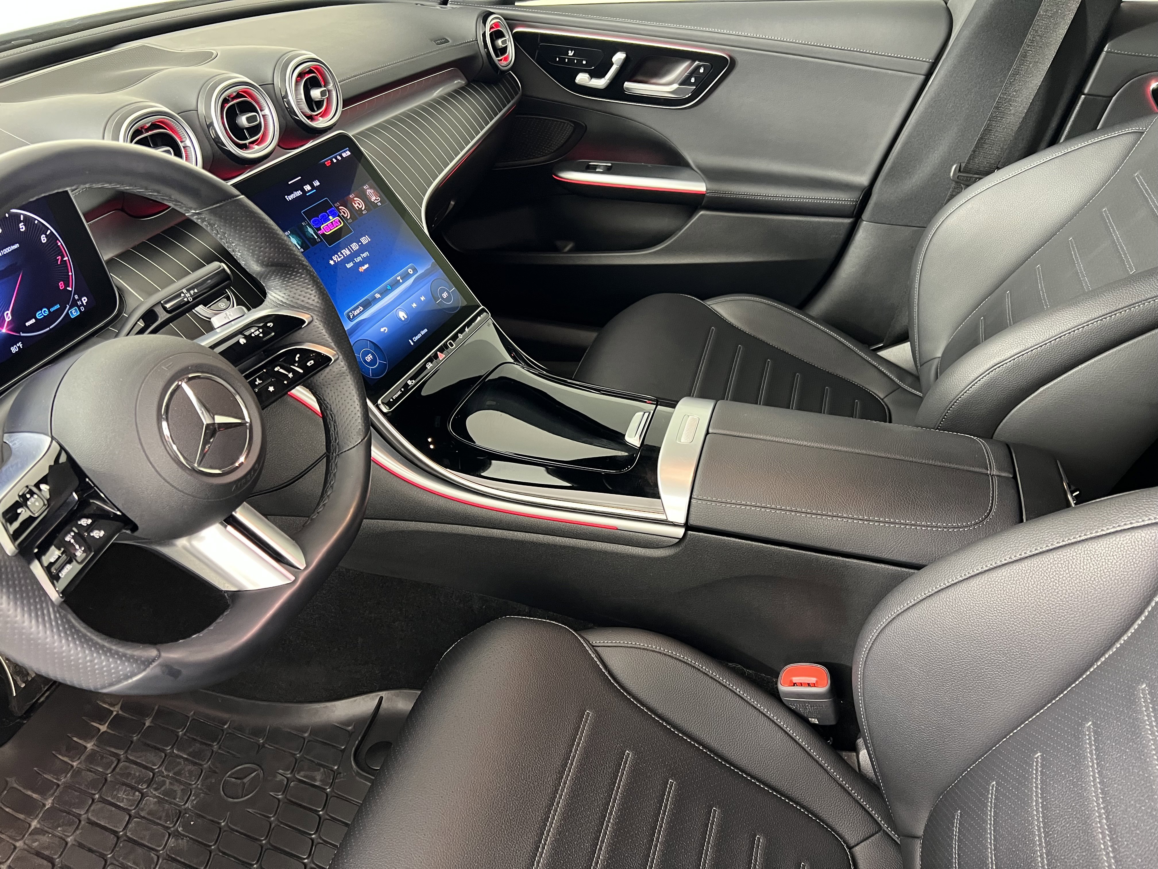 Certified 2022 Mercedes-Benz C 300 4MATIC Sedan image 4