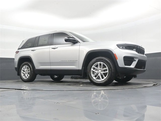 New 2025 Jeep Grand Cherokee Laredo image 37