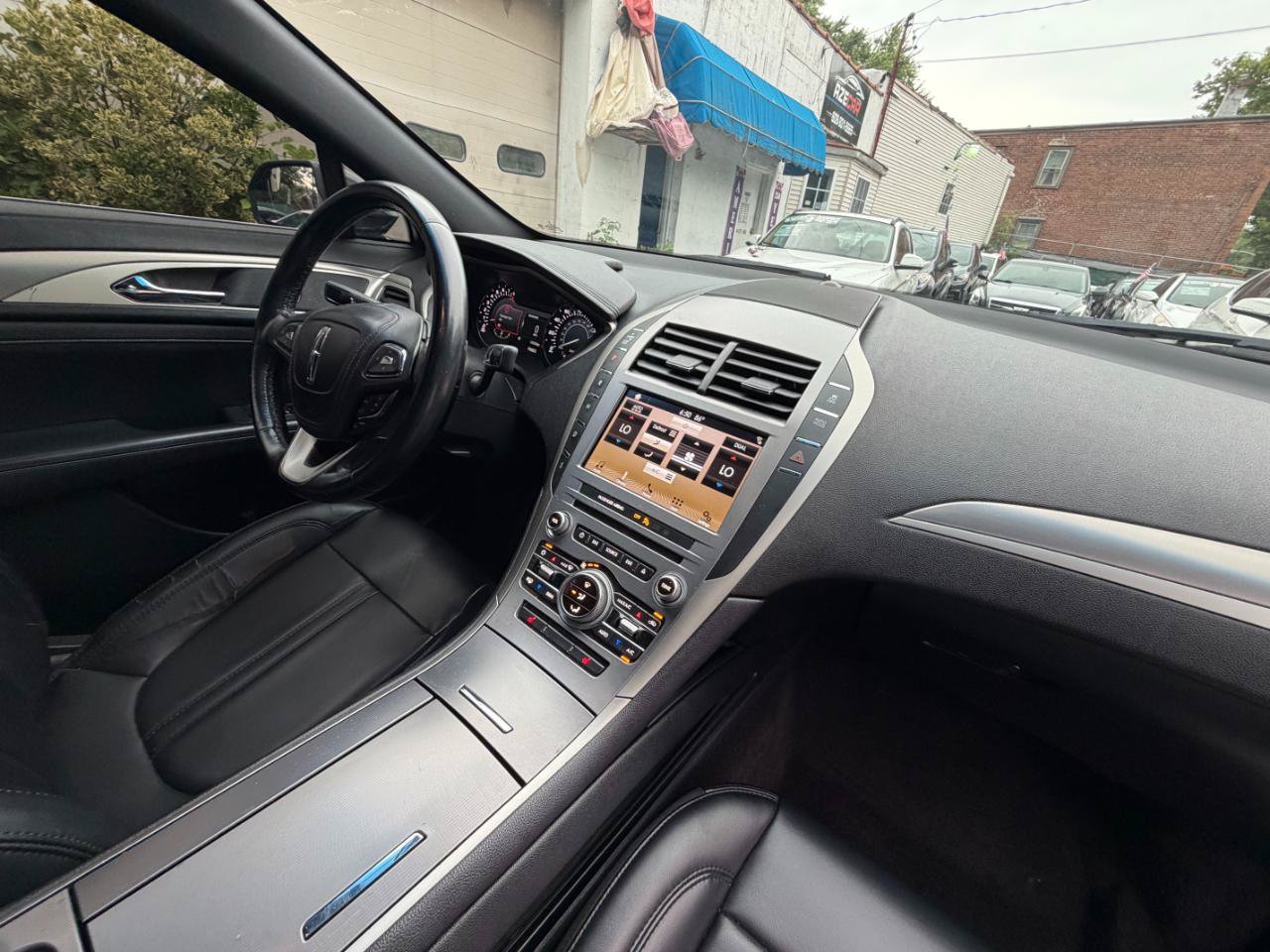 Used 2017 Lincoln MKZ Premiere FWD image 41