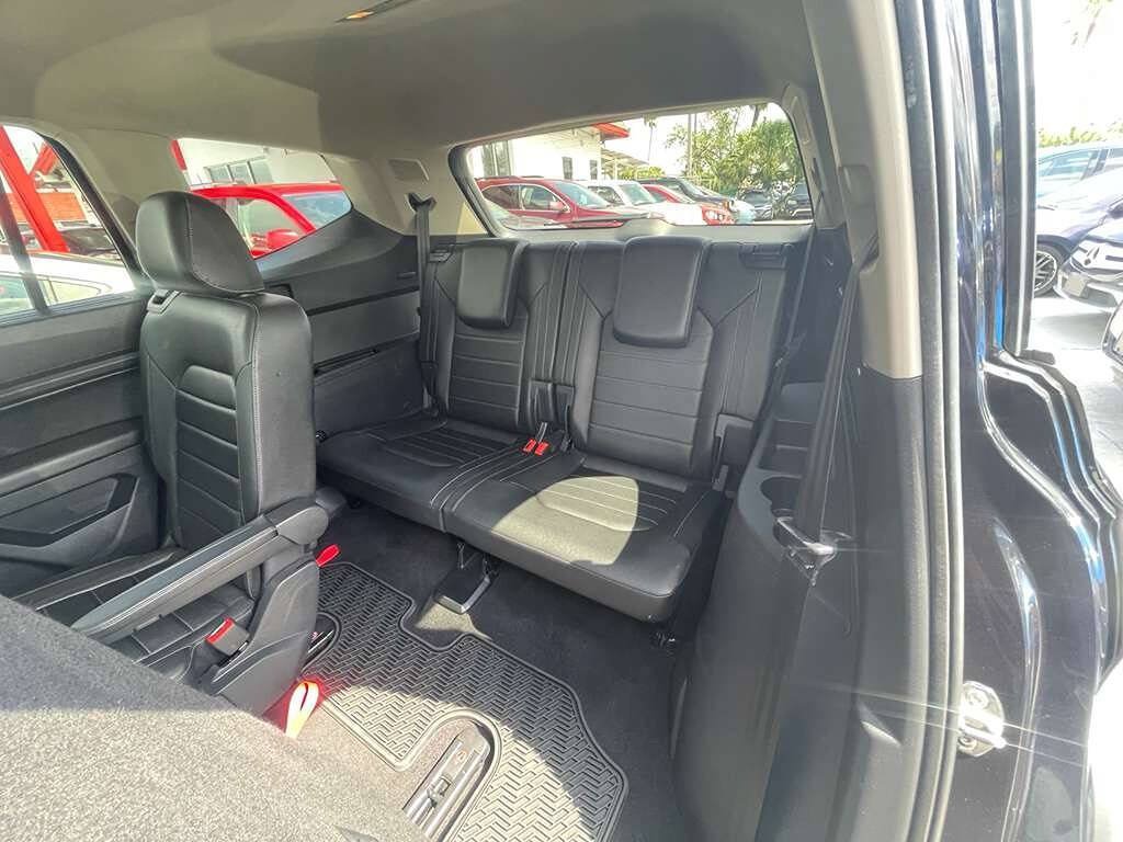 Used 2020 Volkswagen Atlas SEL R-Line AWD/4WD image 11