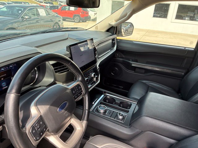 Used 2024 Ford Expedition XLT AWD/4WD image 64