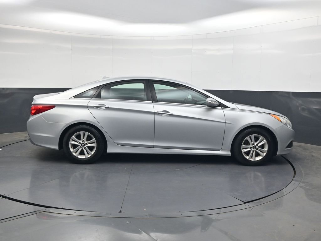 Used 2014 Hyundai Sonata GLS w/ Popular Equipment Group 2 FWD image 3