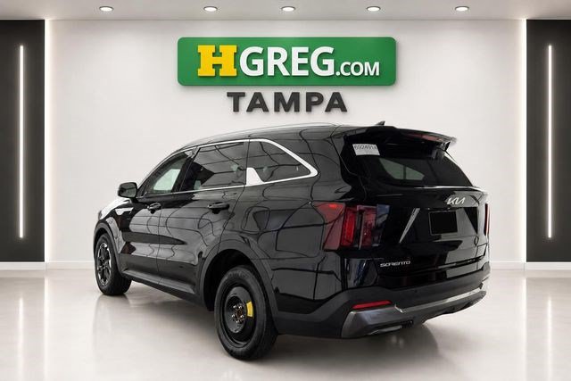 Used 2024 Kia Sorento S w/ Panoramic Sunroof Package FWD image 2