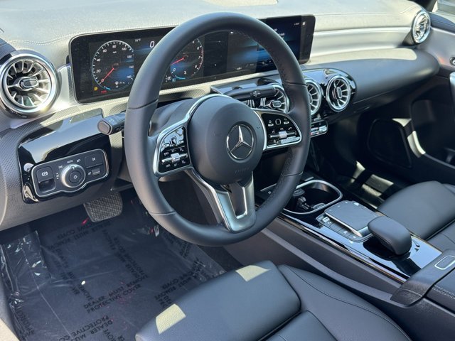 Used 2023 Mercedes-Benz CLA 250 image 17