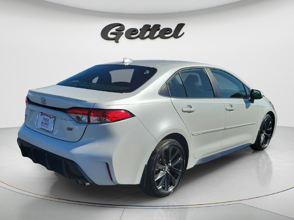 Used 2024 Toyota Corolla SE FWD image 5