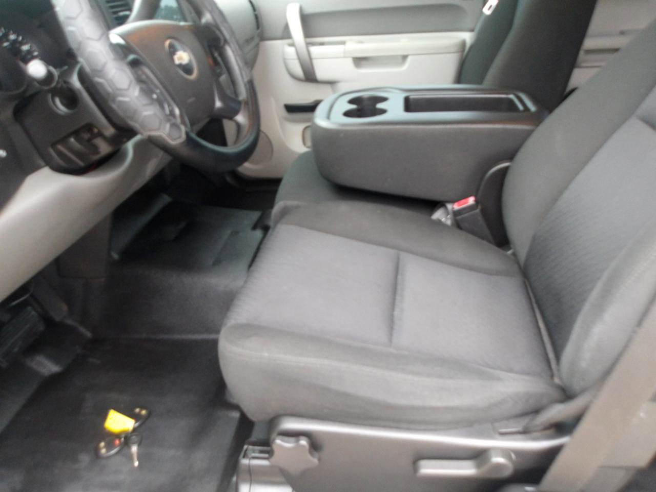 Used 2010 Chevrolet Silverado 1500 W/T RWD image 19