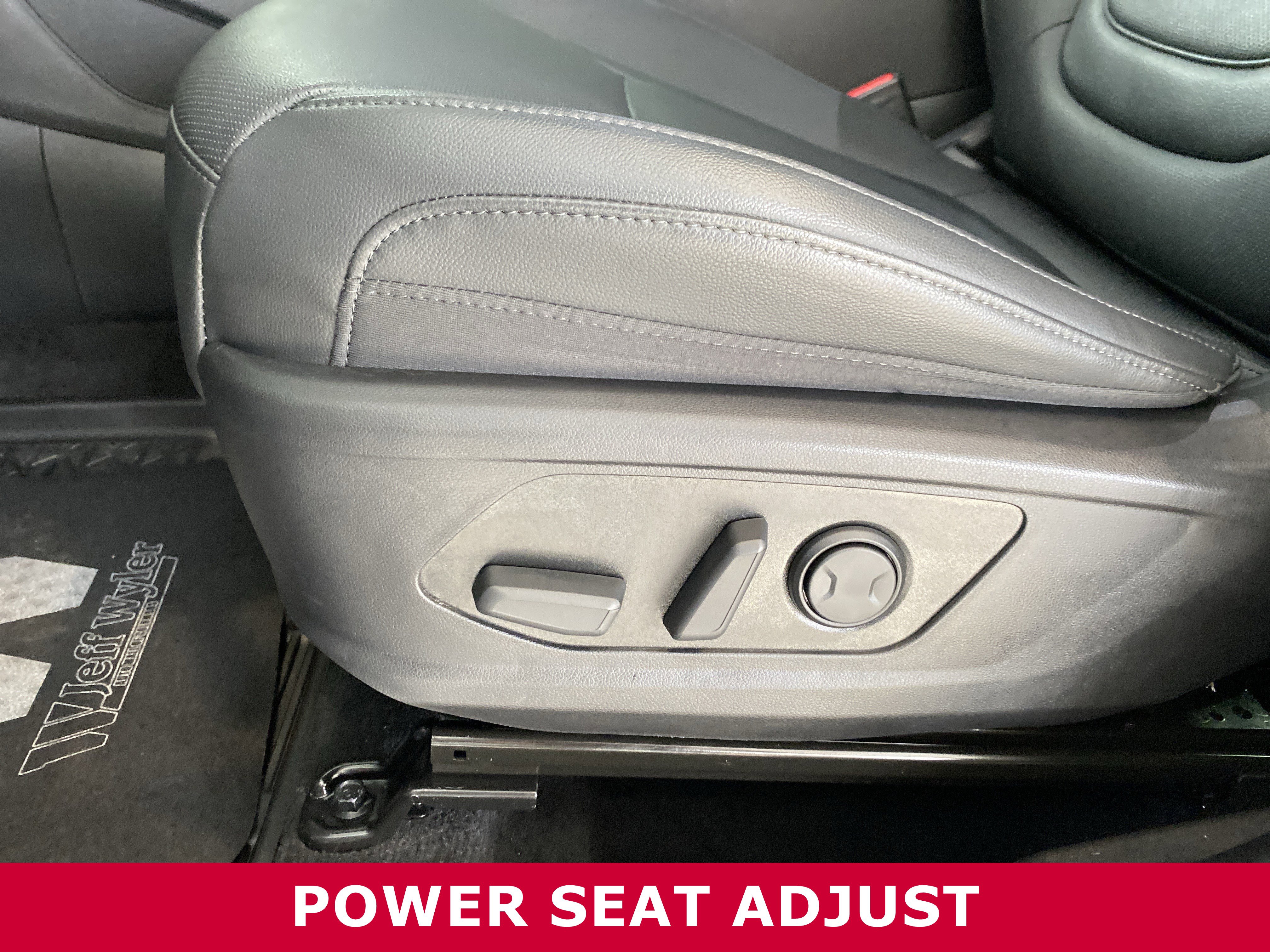 Used 2024 Hyundai Santa Cruz Night image 19