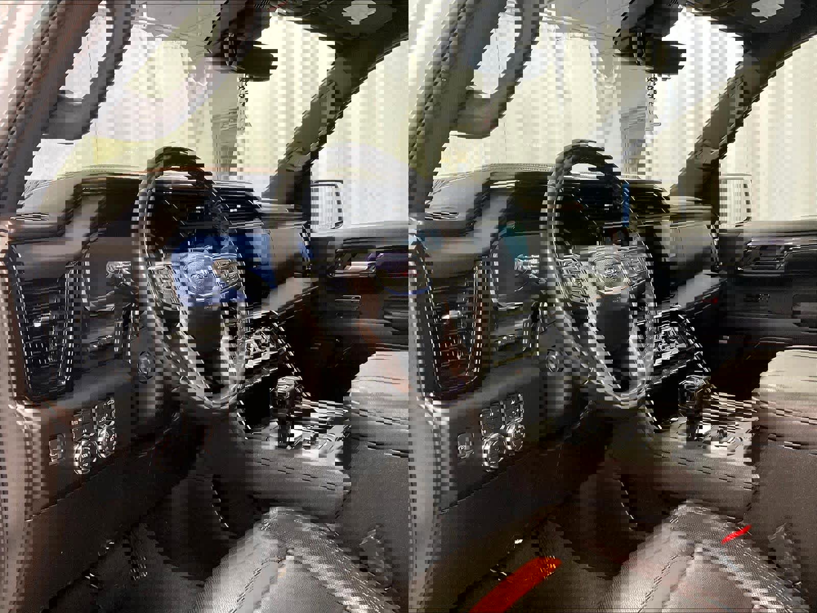 Used 2024 GMC Sierra 1500 AT4 w/ Technology Package image 8