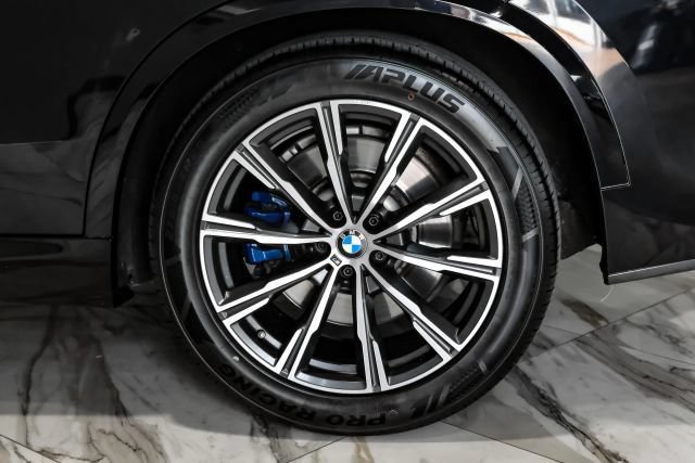 Used 2020 BMW X5 M50i AWD/4WD image 55