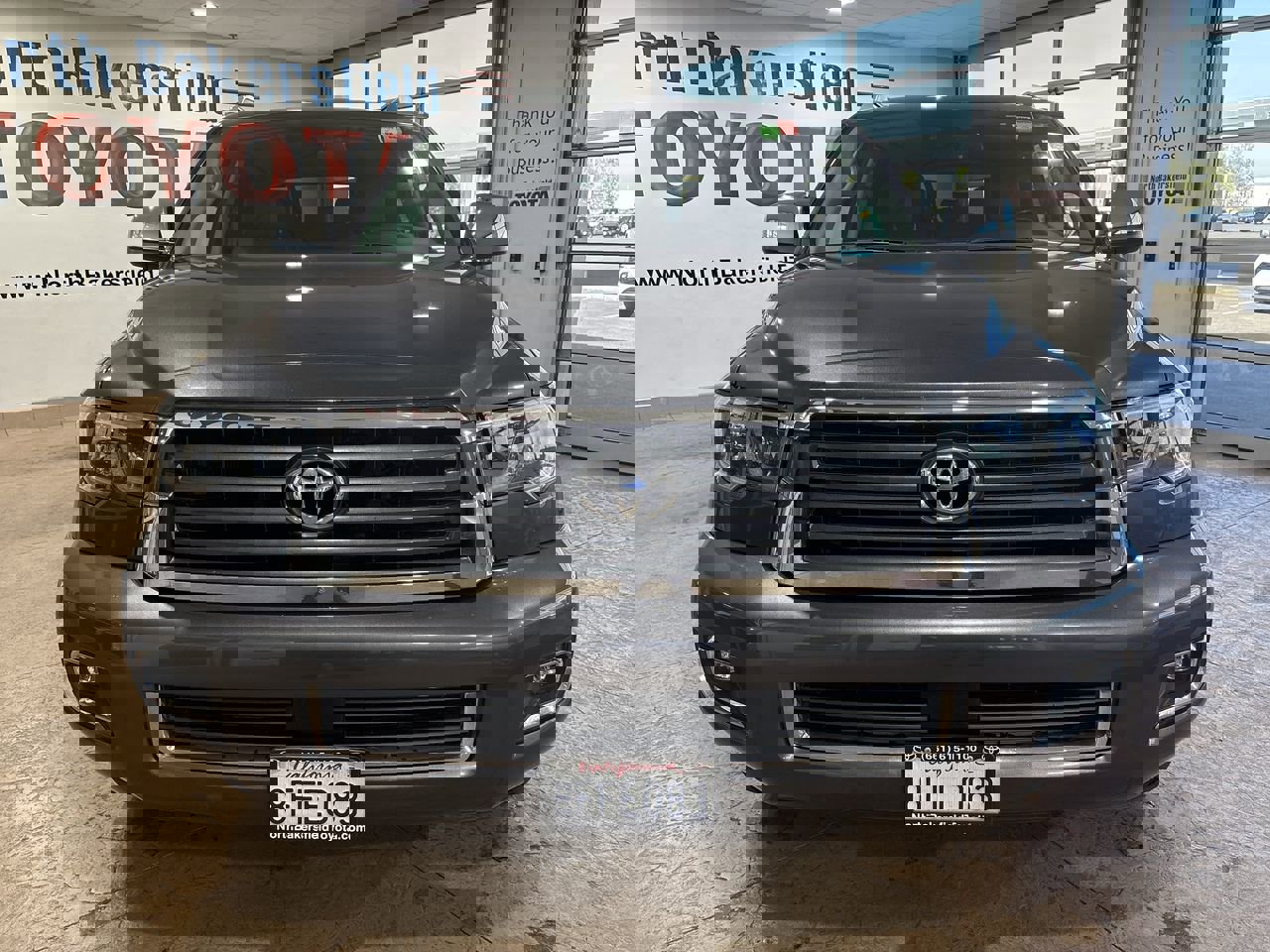 Used 2018 Toyota Sequoia Limited w/ Safety & Convenience Package image 5