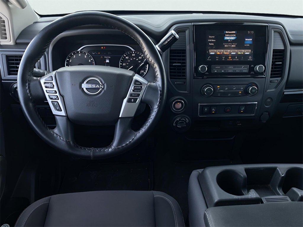 Used 2024 Nissan Titan SV image 17